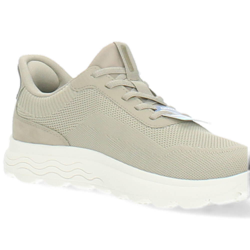 beige sneaker