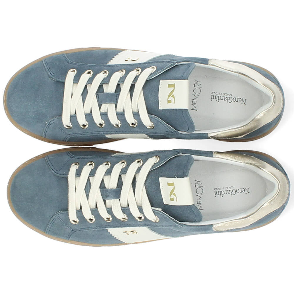 blauwe sneaker