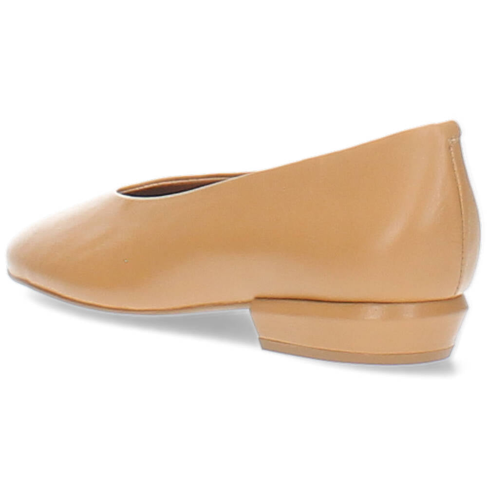 beige ballerina