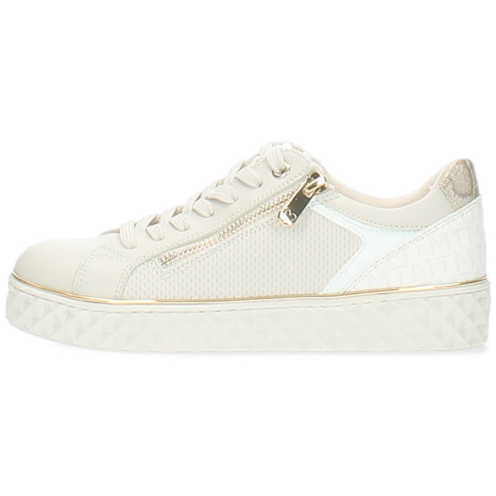 beige sneaker