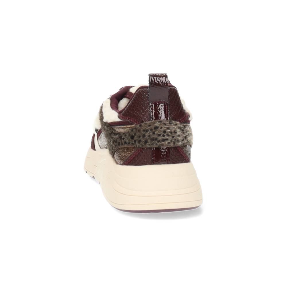 burgundy sneaker