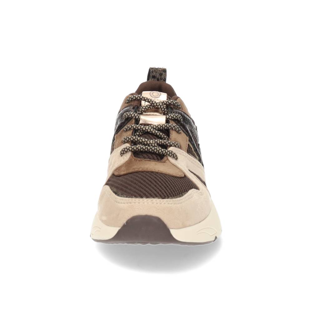 beige sneaker