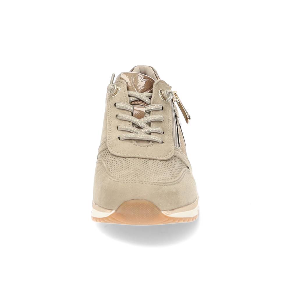 beige sneaker