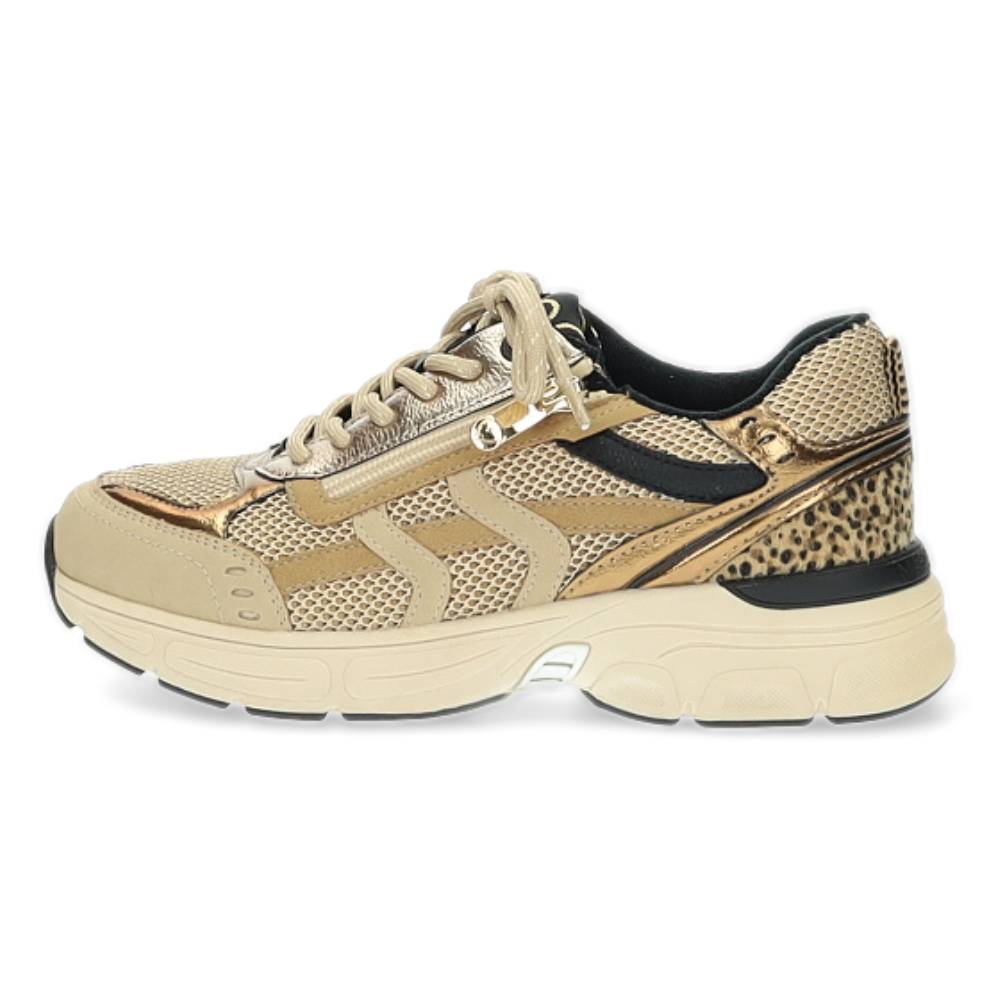 beige sneaker