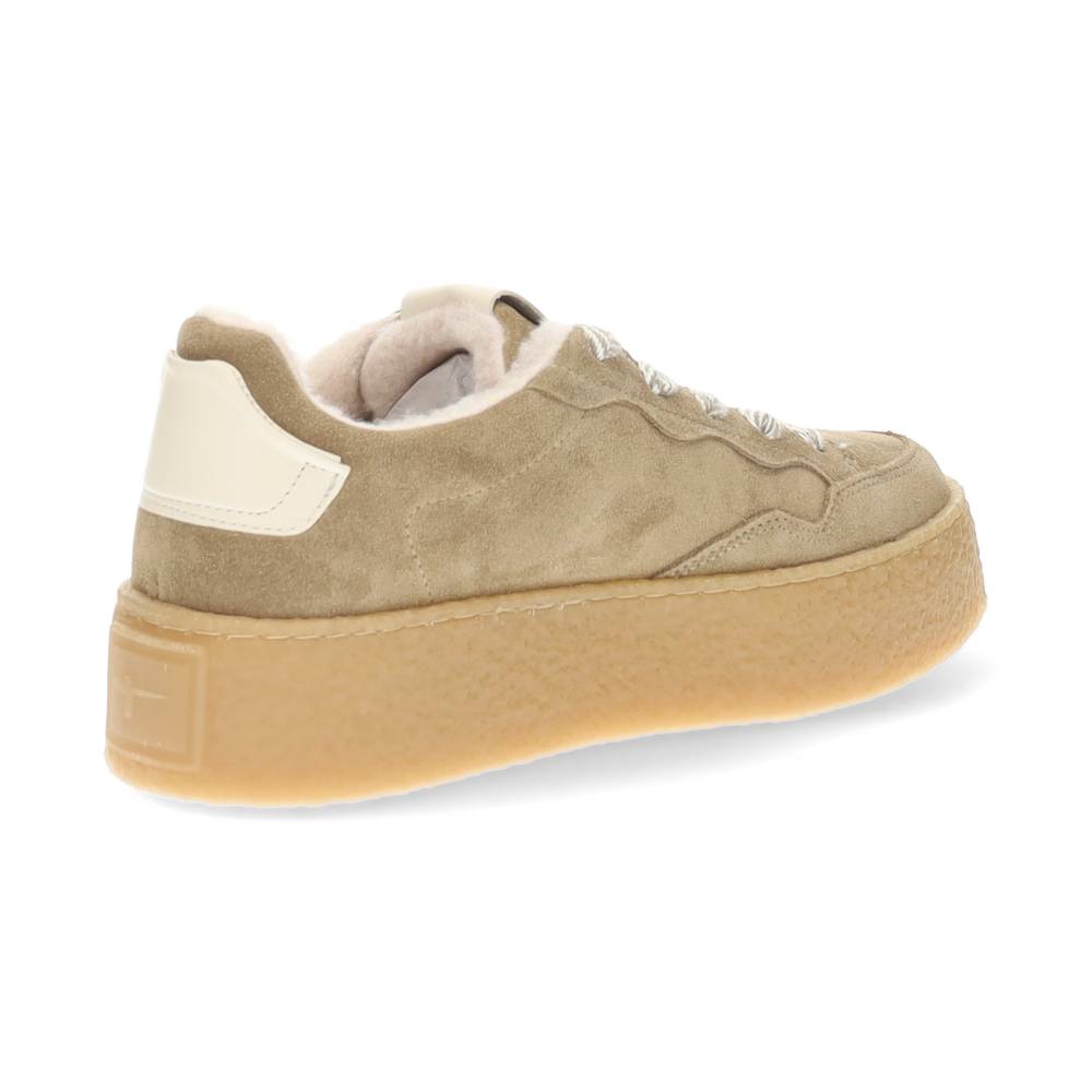 beige sneaker