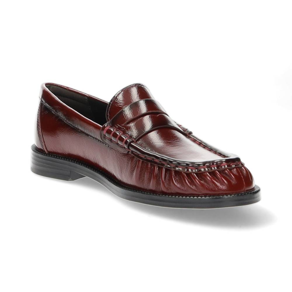 bordeaux loafer