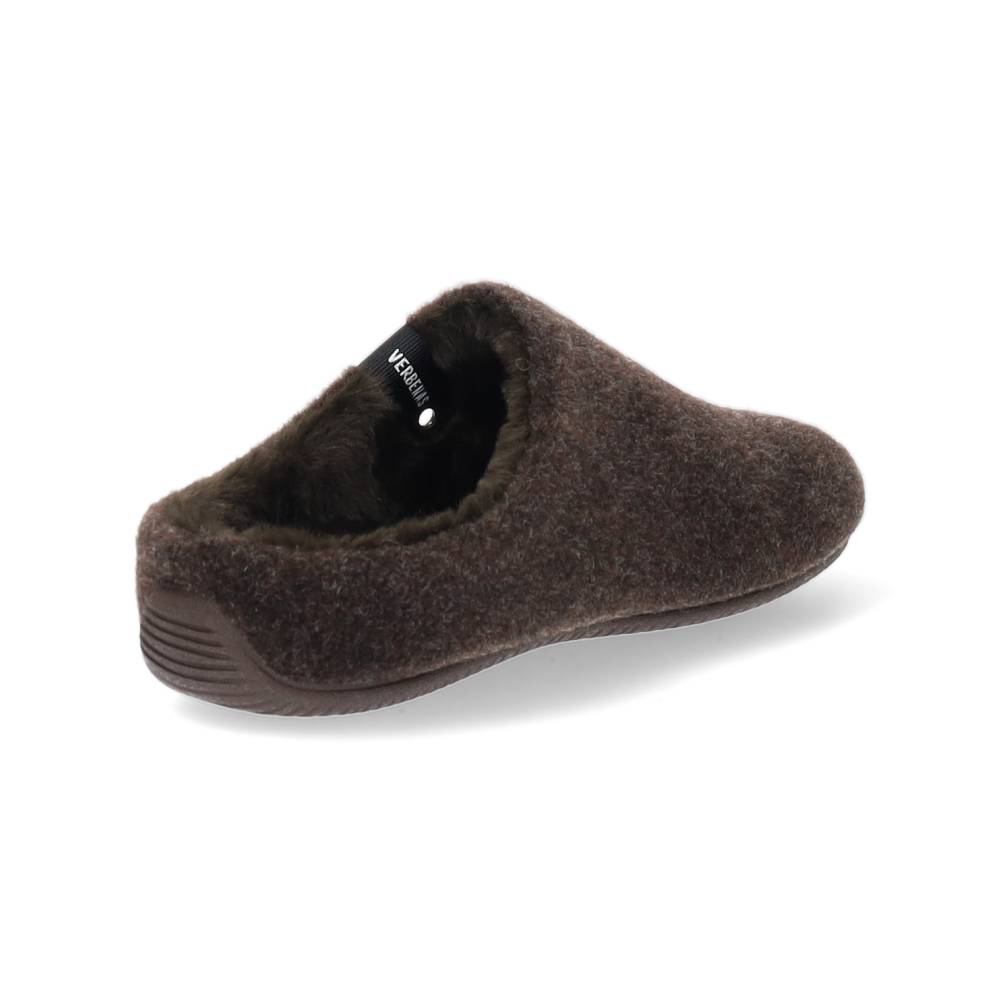 bruine pantoffel