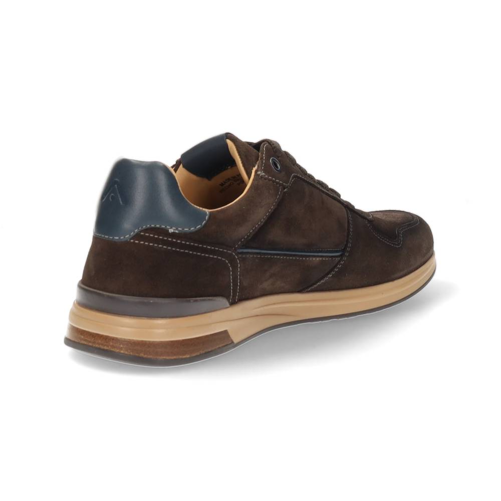 donkerbruine sneaker