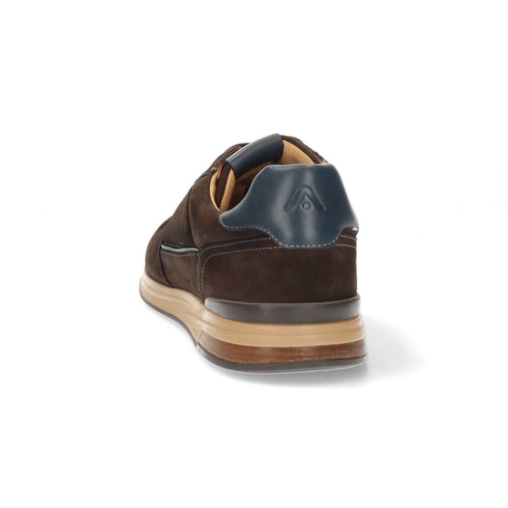 donkerbruine sneaker