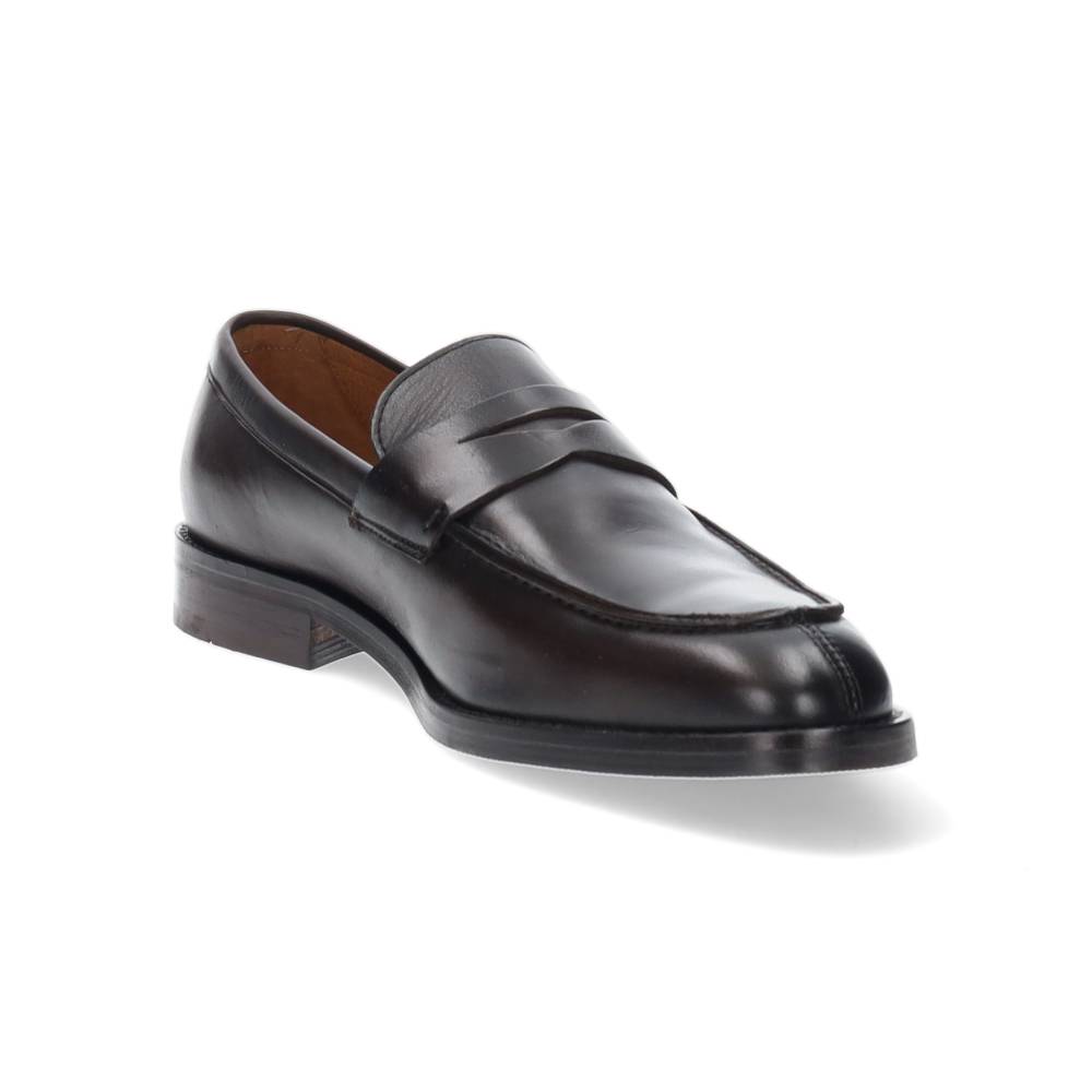 bruine geklede mocassin