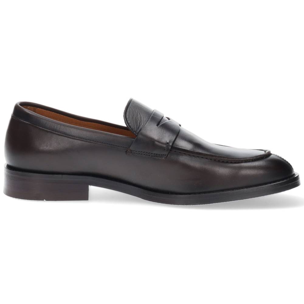 bruine geklede mocassin