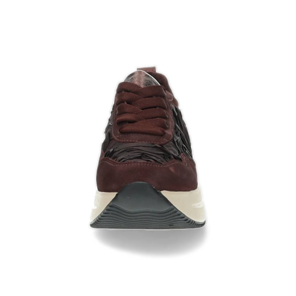 bordeaux sneaker