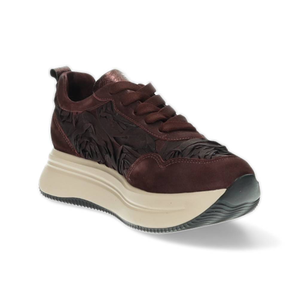 bordeaux sneaker