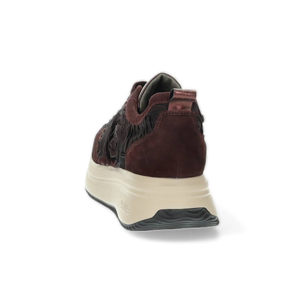 bordeaux sneaker