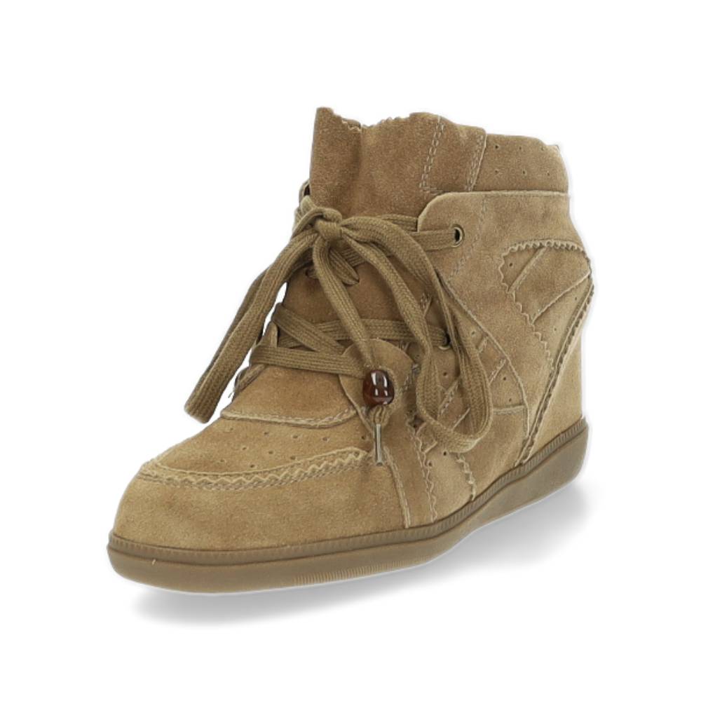 beige sneaker