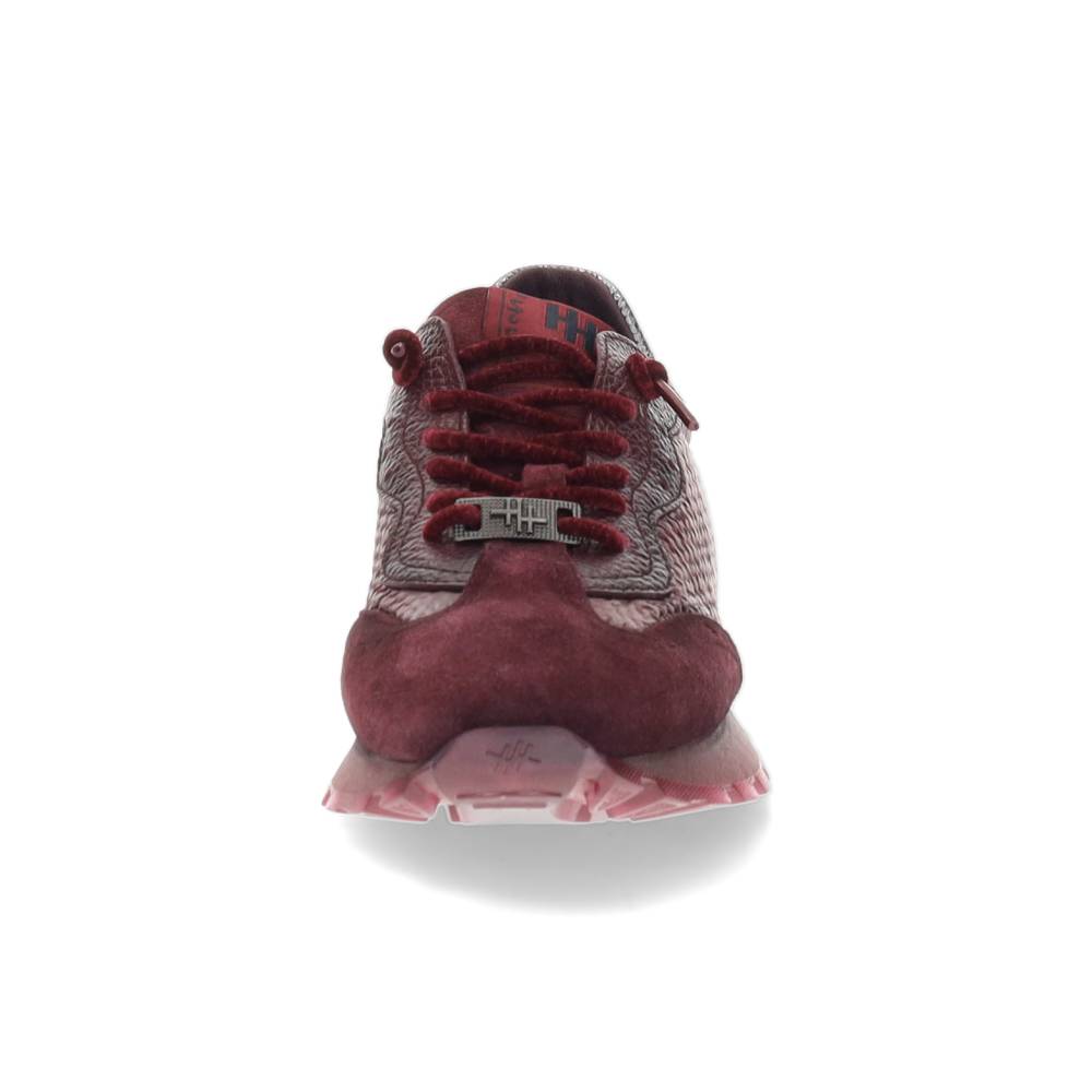 bordeaux sneaker