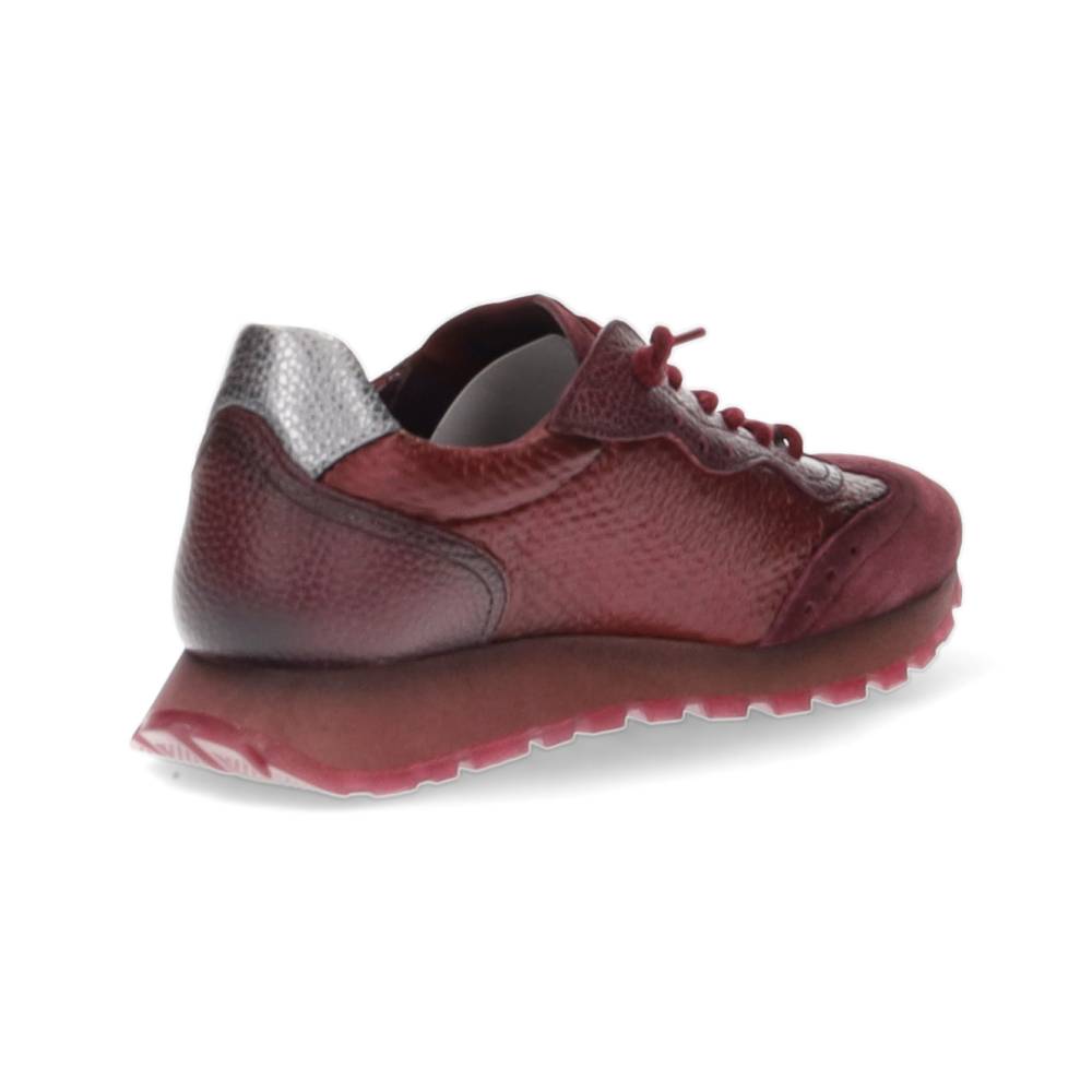 bordeaux sneaker