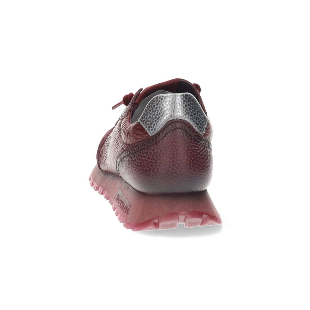 bordeaux sneaker
