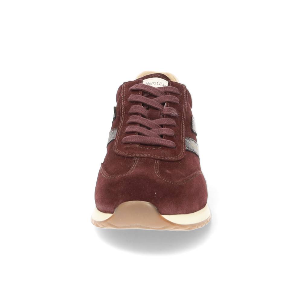 bordeaux sneaker