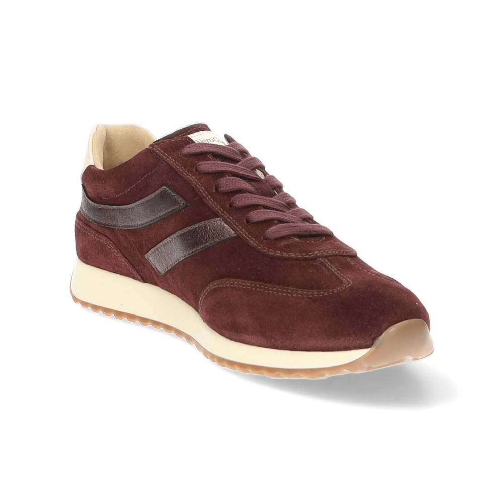 bordeaux sneaker