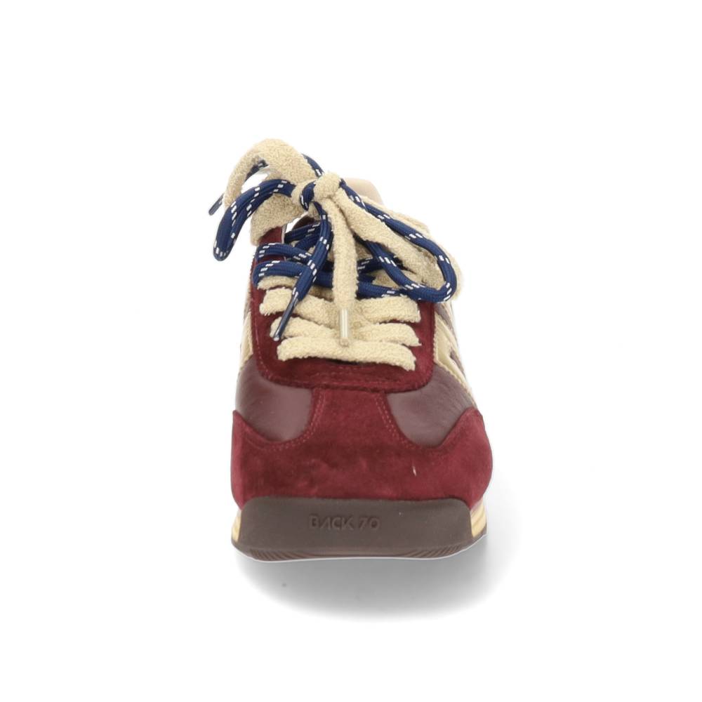 bordeaux sneaker