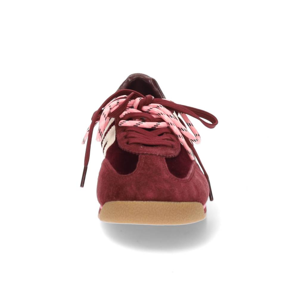 bordeaux sneaker