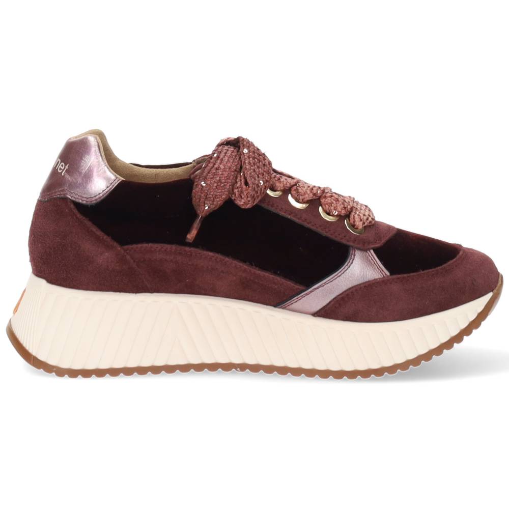 bordeaux sneaker