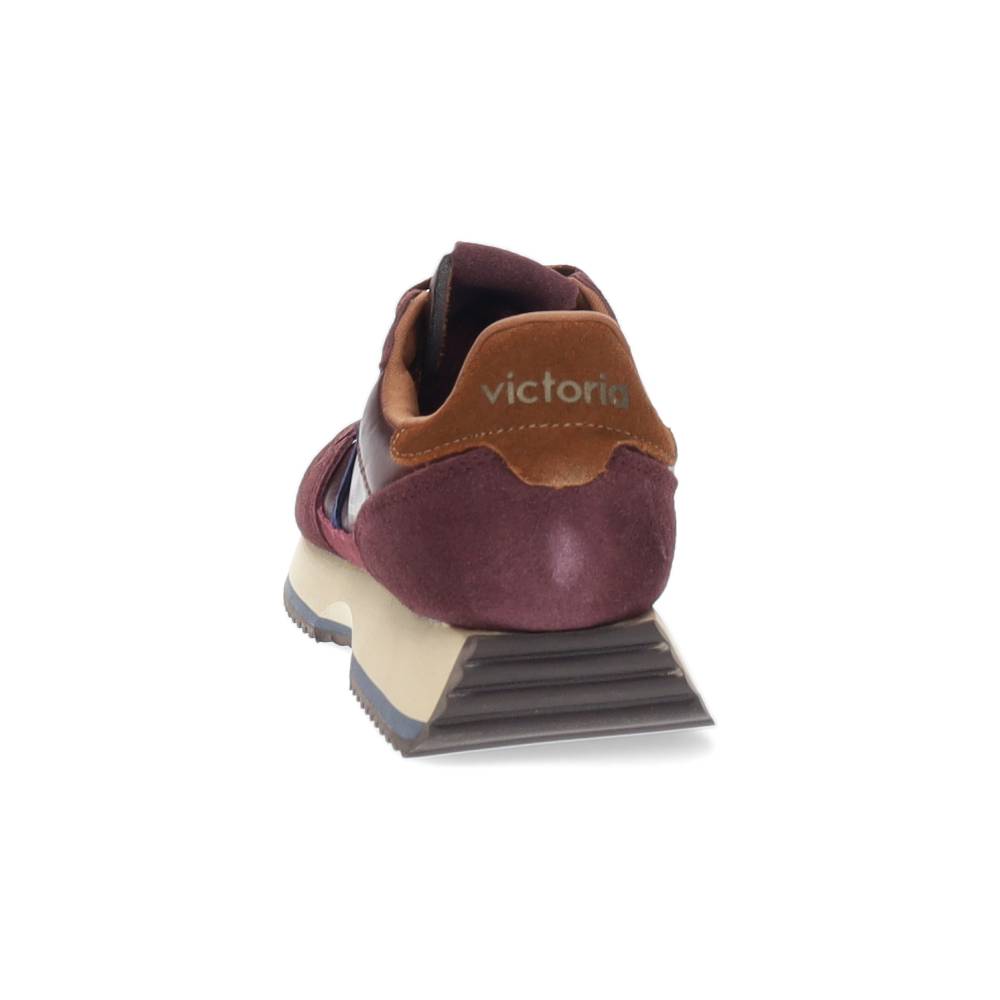 bordeaux sneaker