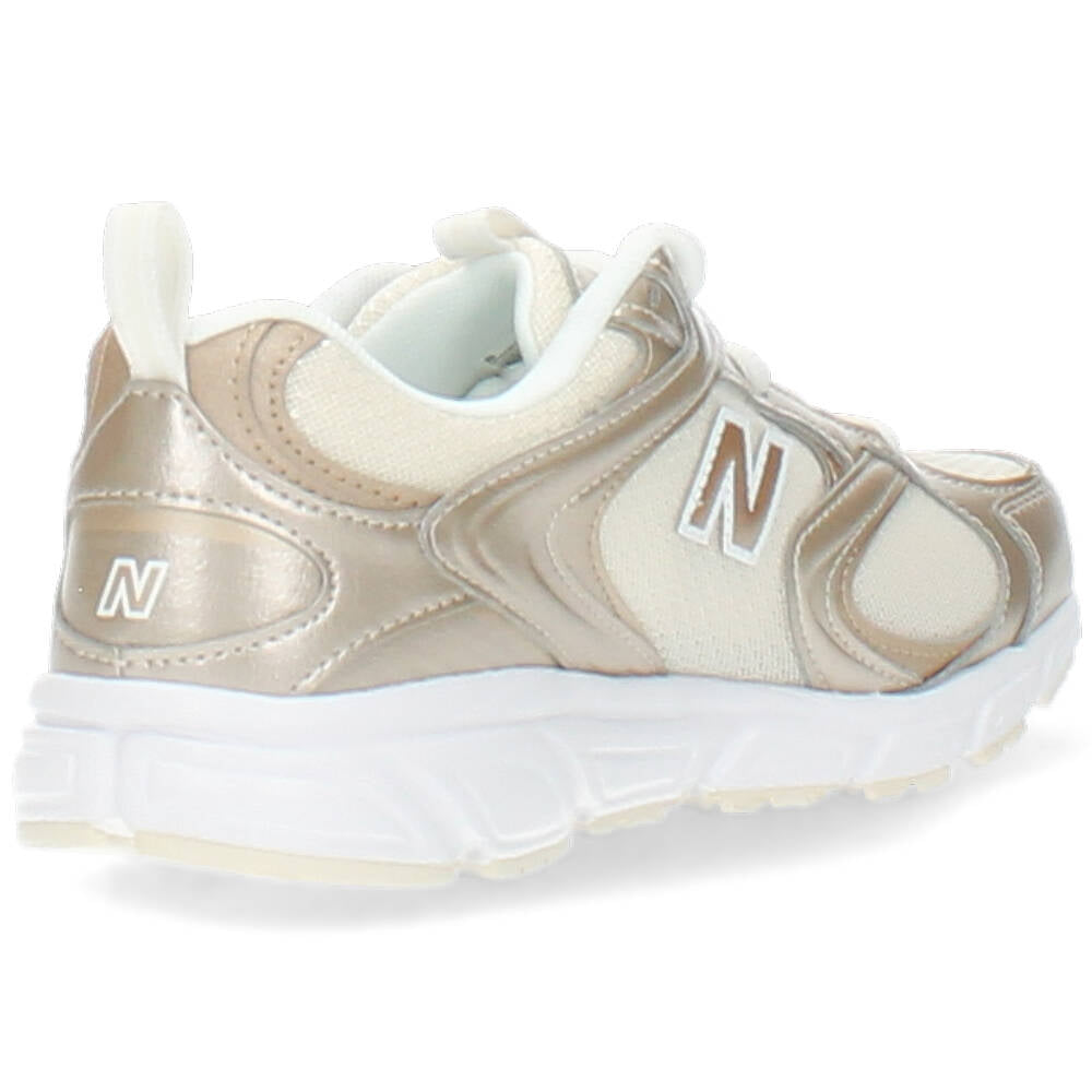 beige sneaker