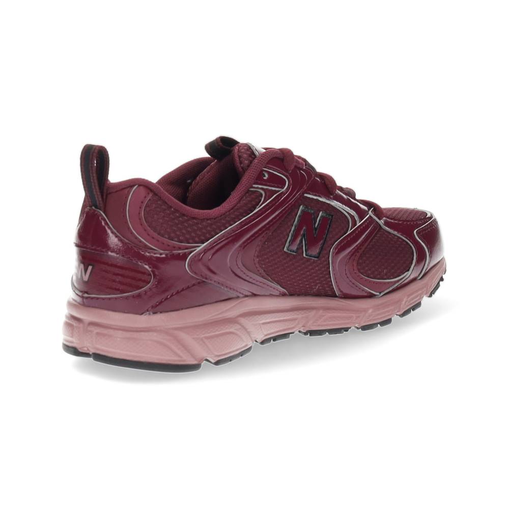 bordeaux sneaker