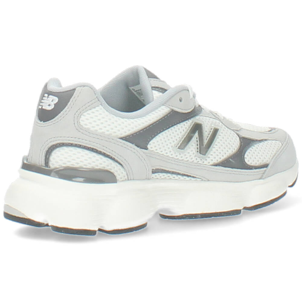 grijze sneaker