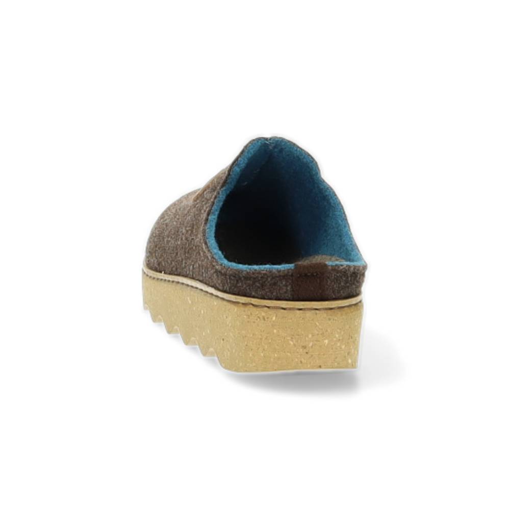 bruine pantoffel