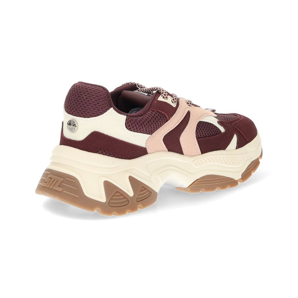 bordeaux sneaker