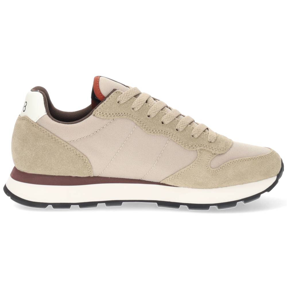 beige sneaker