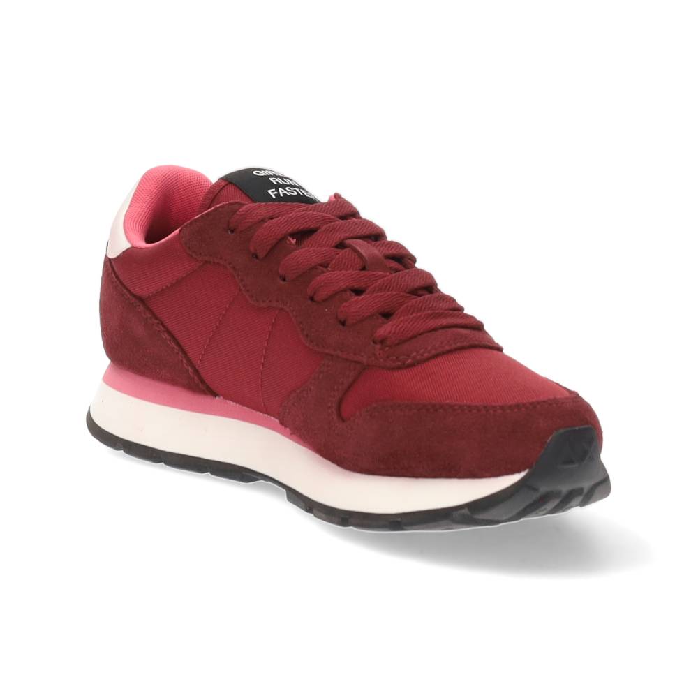 bordeaux sneaker