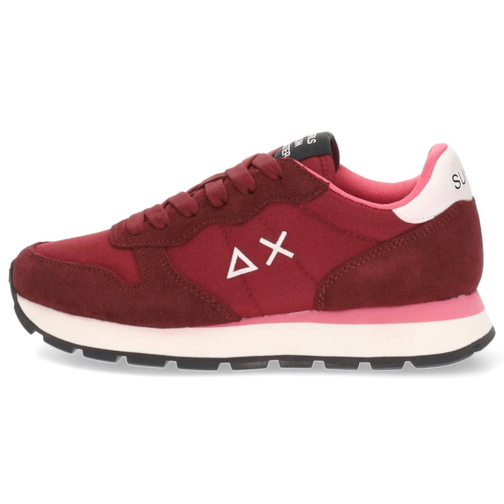 bordeaux sneaker