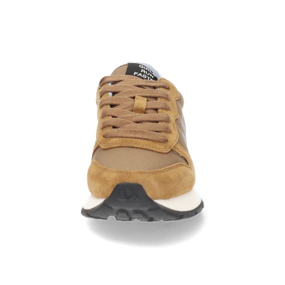 cognac sneaker