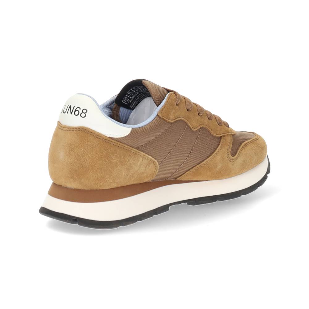cognac sneaker