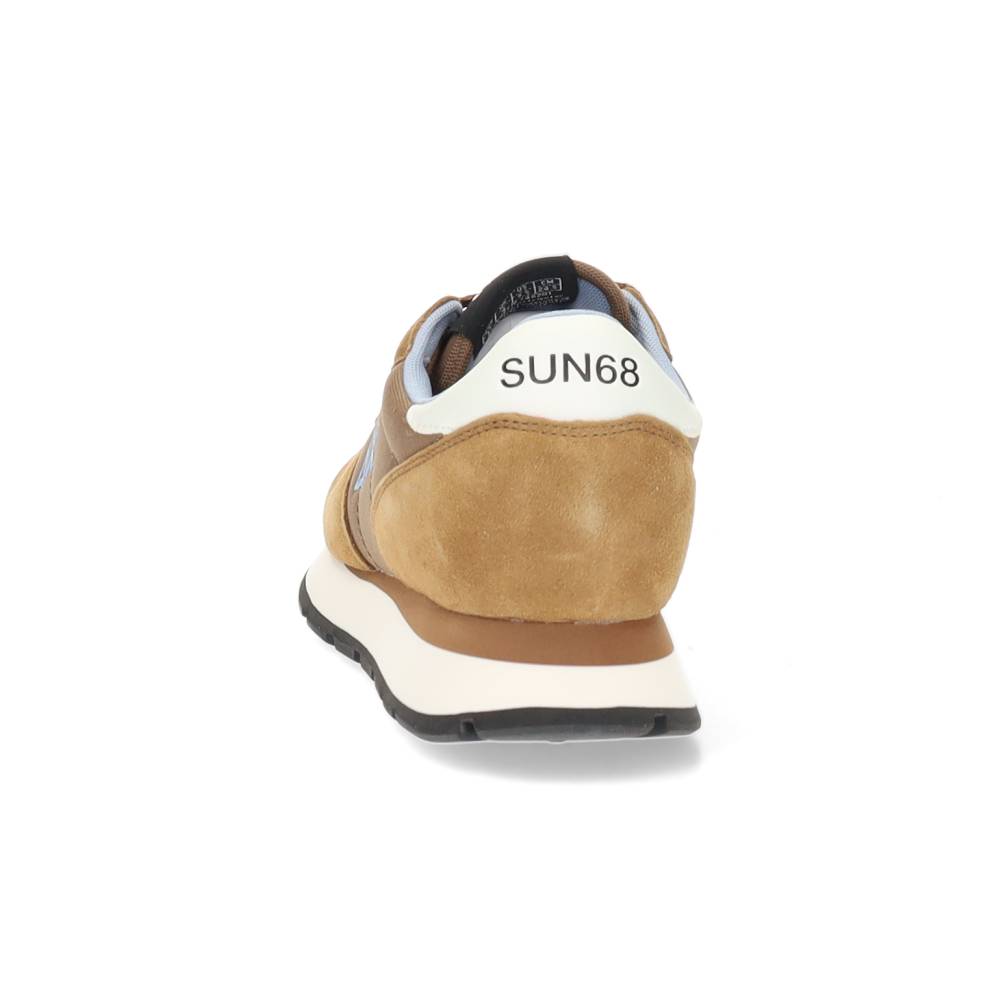 cognac sneaker