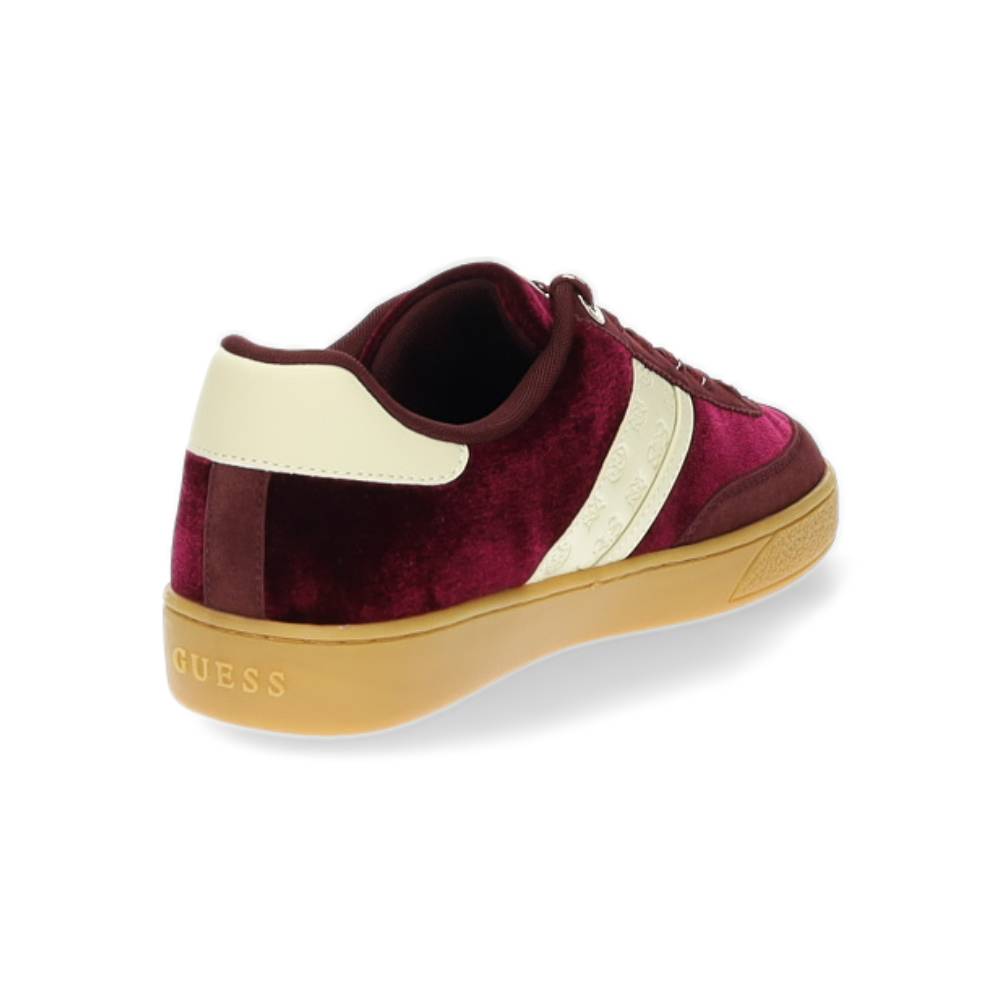 bordeaux sneaker