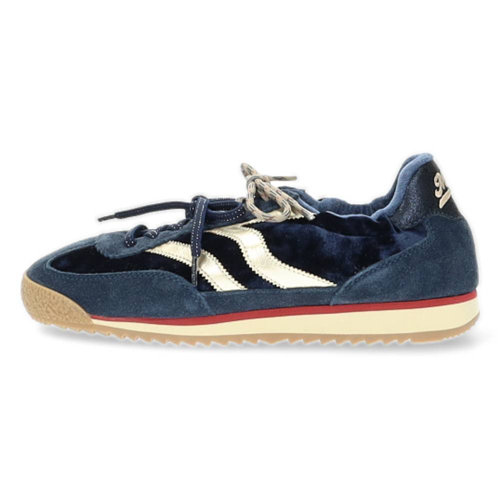 blauwe sneaker