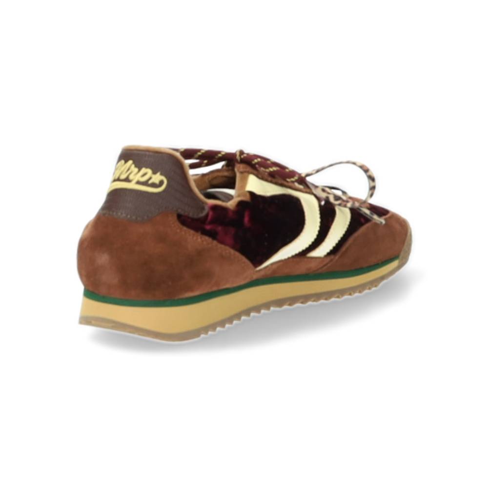 bordeaux sneaker