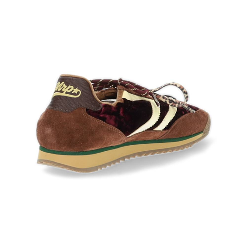 bordeaux sneaker
