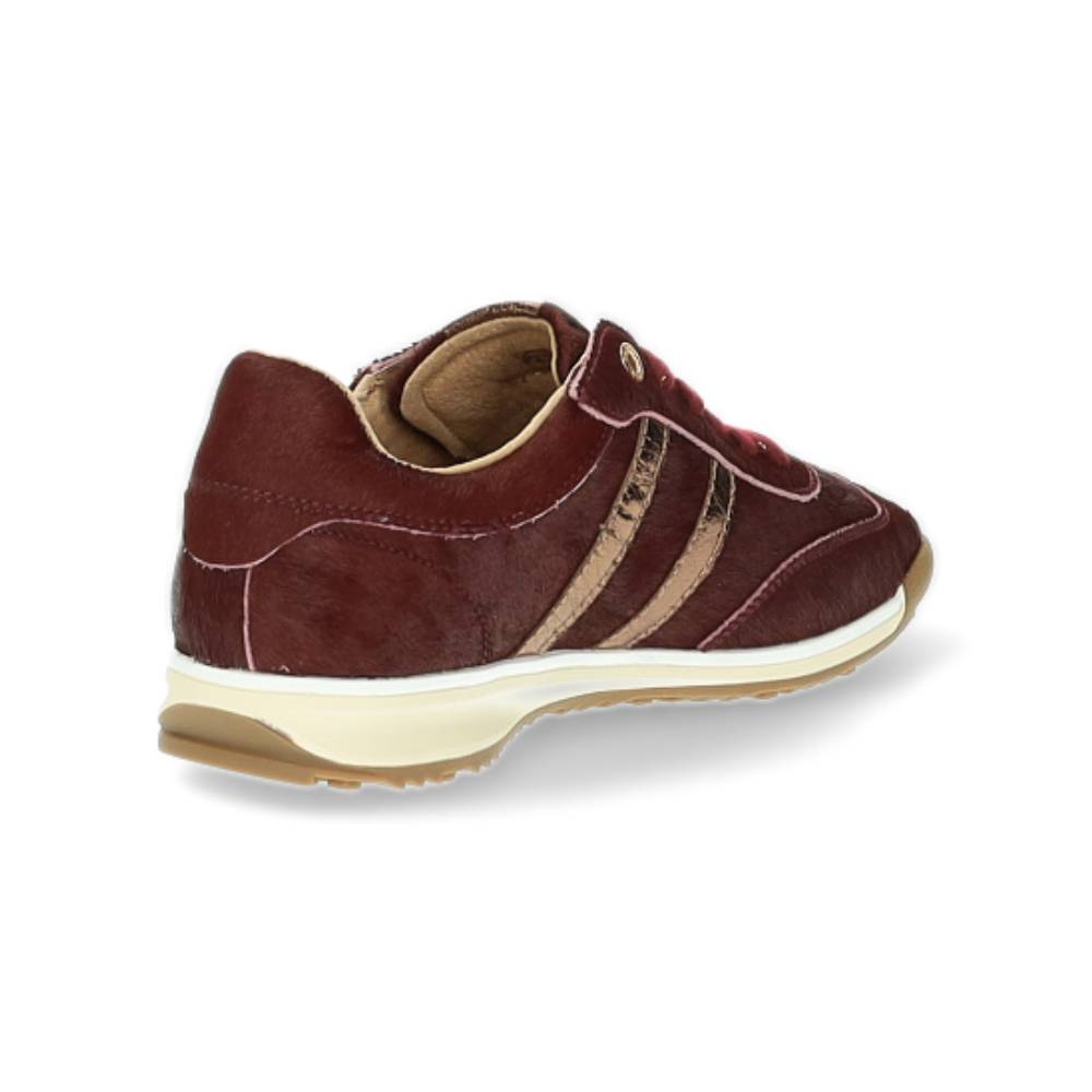 bordeaux sneaker