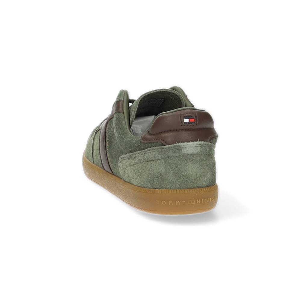 kaki sneaker
