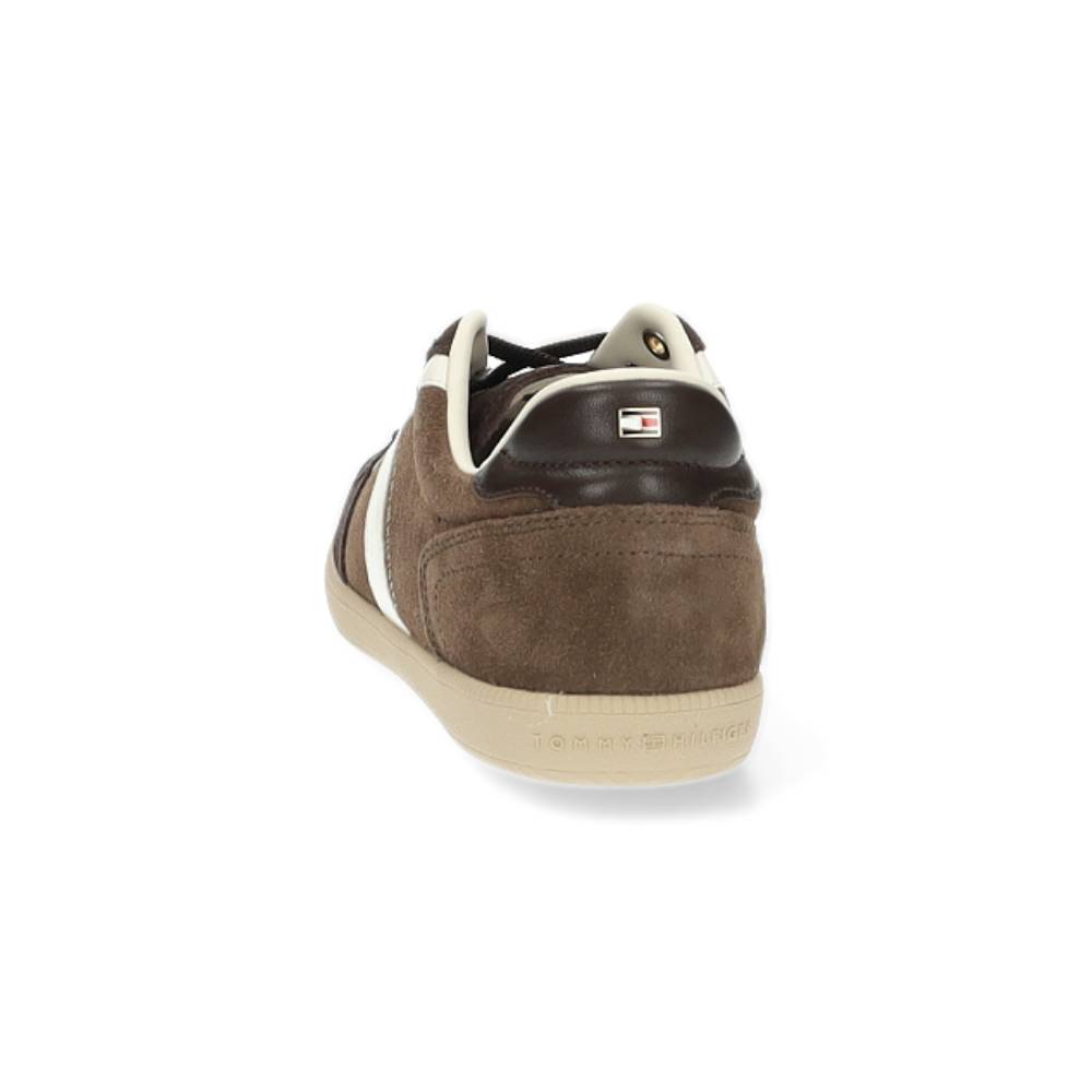 donkerbruine sneaker